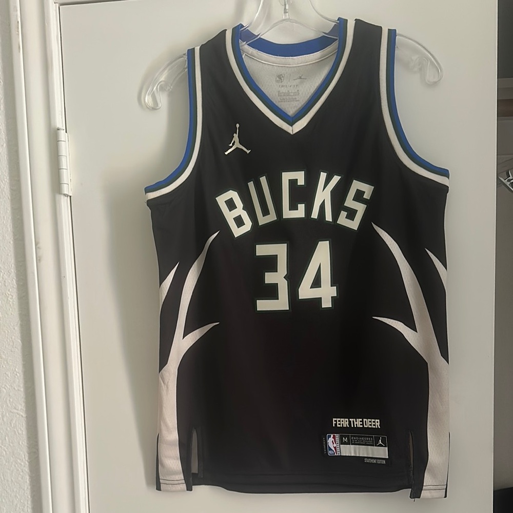 Antetokounmpo Bucks Jersey - Youth Medium